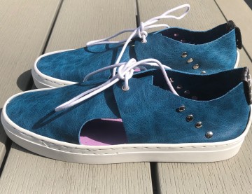 6e8073b5 2969 4146 849e 28b3f81ab33d