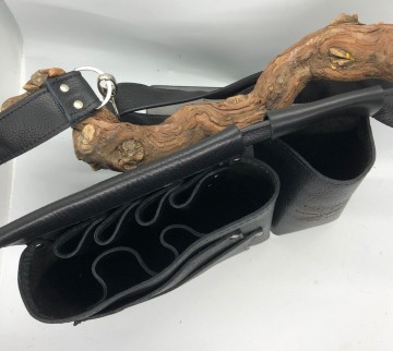 Jess met tondeuse holster